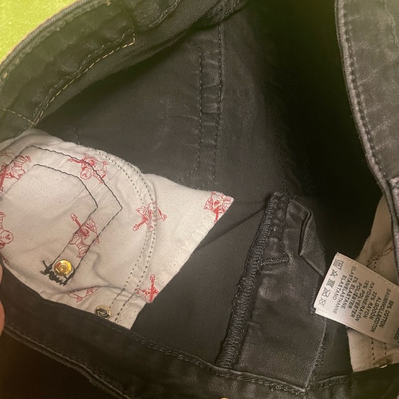 True Religion - Picture 6 of 10